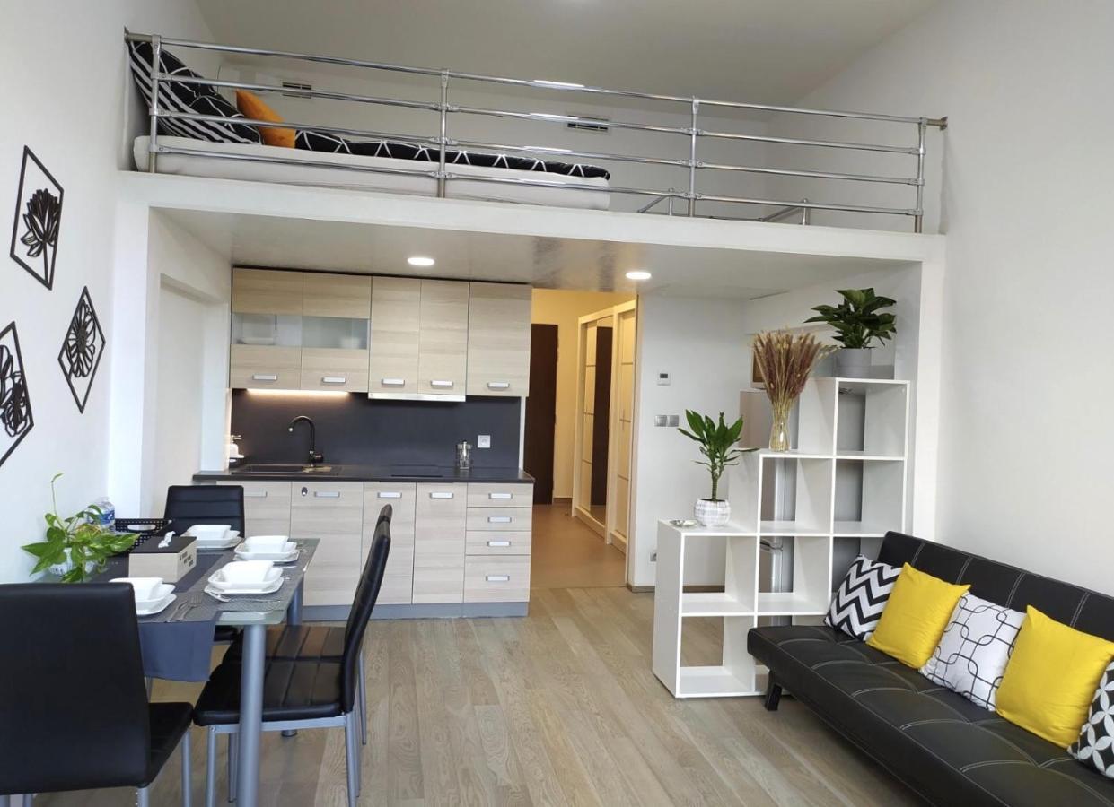 Apartament Vit - Free Parking - O2 Arena Praga